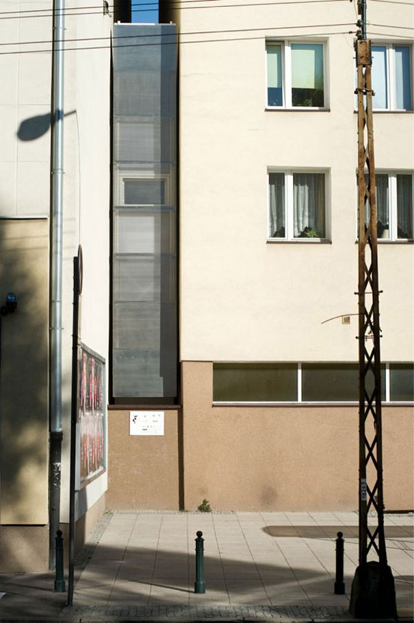 3-AD-World’s Slimmest House, Poland-02