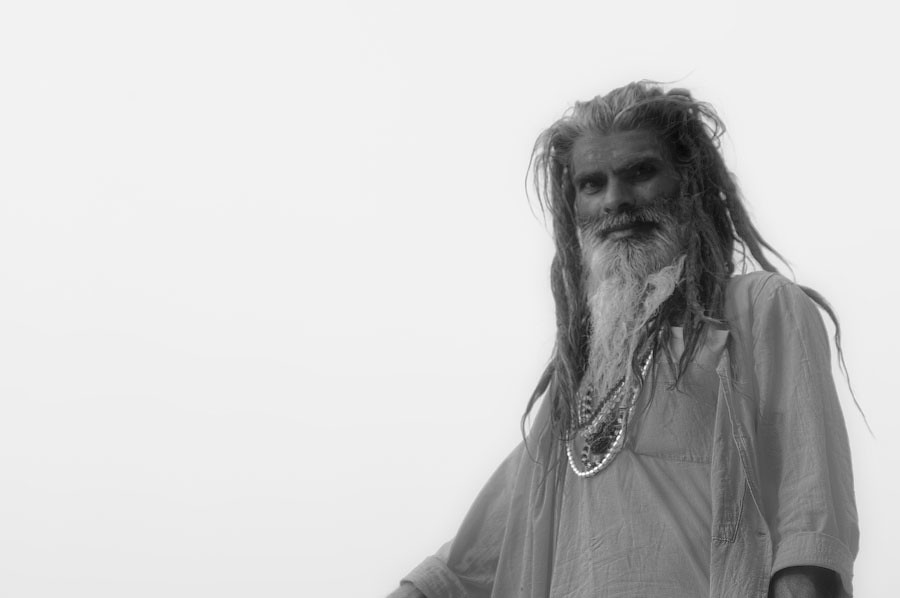 Аскет это. Sadhu Sant фильм 1991. Борода для йогина.