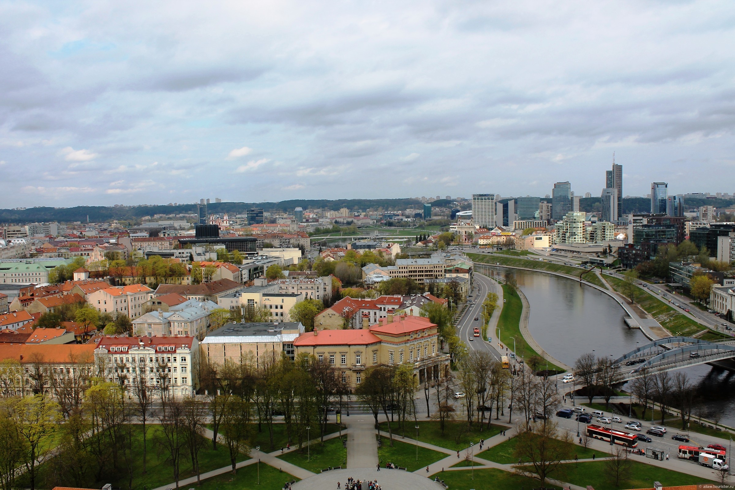 Какая столица у литвы. Литва столица Вильнюс. Город Вильнюс центр города. Вильнюс столица Литвы башня. Литва Вильнюс Барнаул.