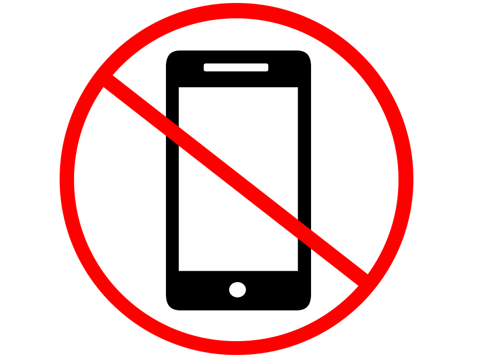 Запрещено пользоваться телефонами