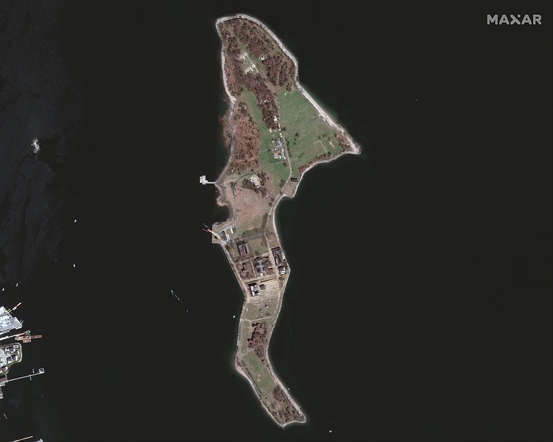 Вид на остров со спутника Фото: REUTERS