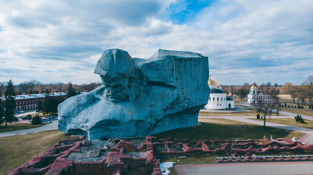 Достопримечательности Беларуси: Брестская крепость-герой