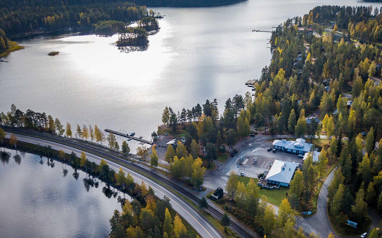 Республика тысячи озер. Пункахарью Финляндия. Финское озеро Пункахарью. Гряда Пункахарью. Мост Пункахарью в Финляндии.