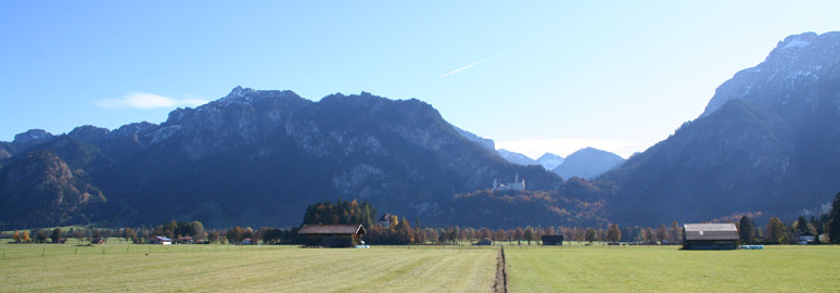 Wide shot of Neuschwanstein castle